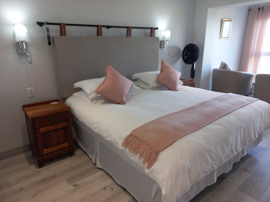 12 Bedroom Property for Sale in Wilderness Central Western Cape